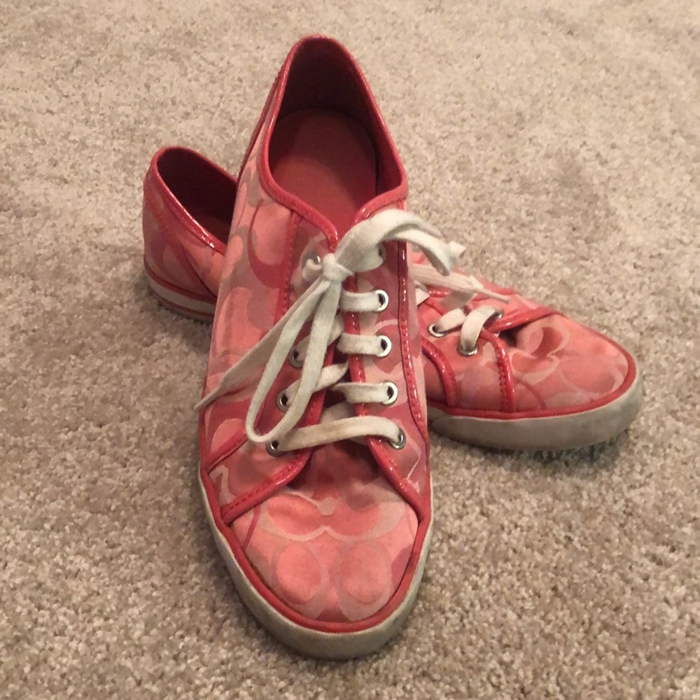 ❤️  Coach pink sneakers